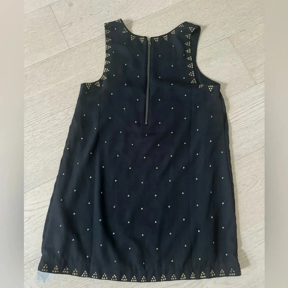 Free people V neck dress with bronze sewn details size 6